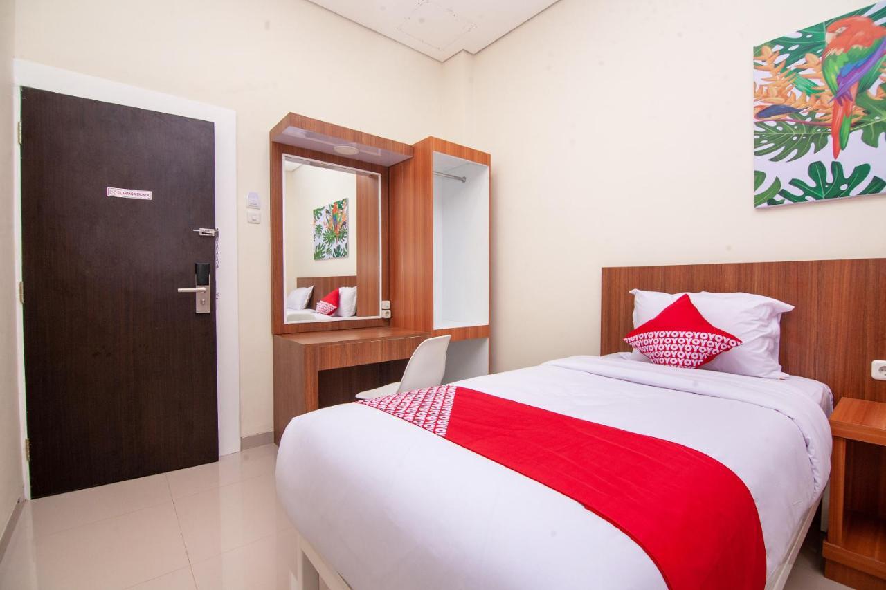 Oyo 2816 Privato Suite Kembaran Exterior foto