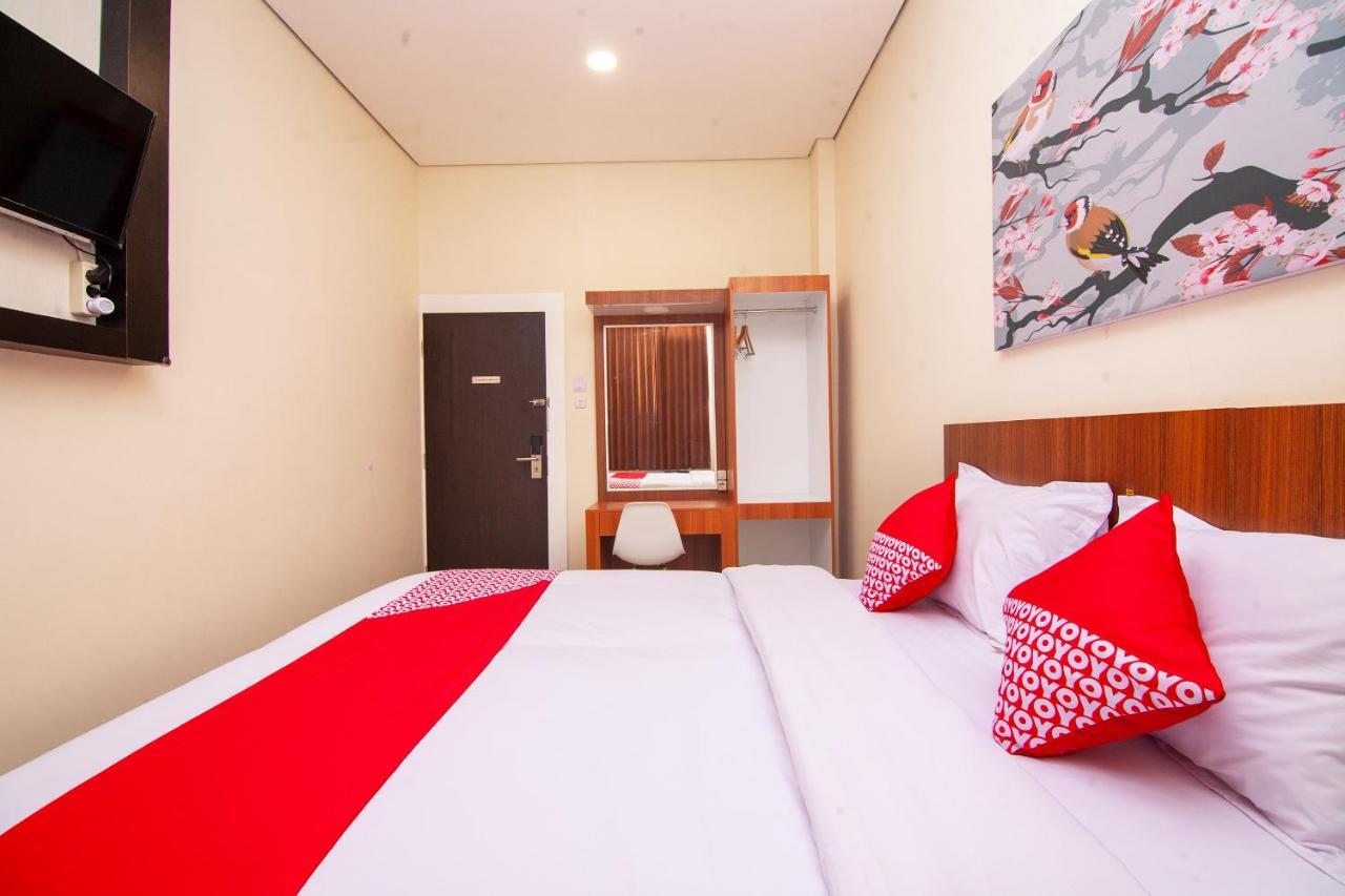 Oyo 2816 Privato Suite Kembaran Exterior foto